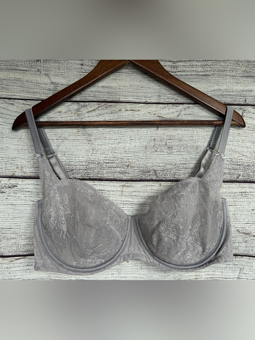 Victoria’s Secret Dream Angels Unlined Balconette bra gray lace size 38DD